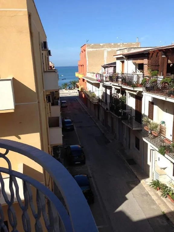 Case Vacanze Russo Holiday home Trappeto 0*, Trappeto (Sicily)