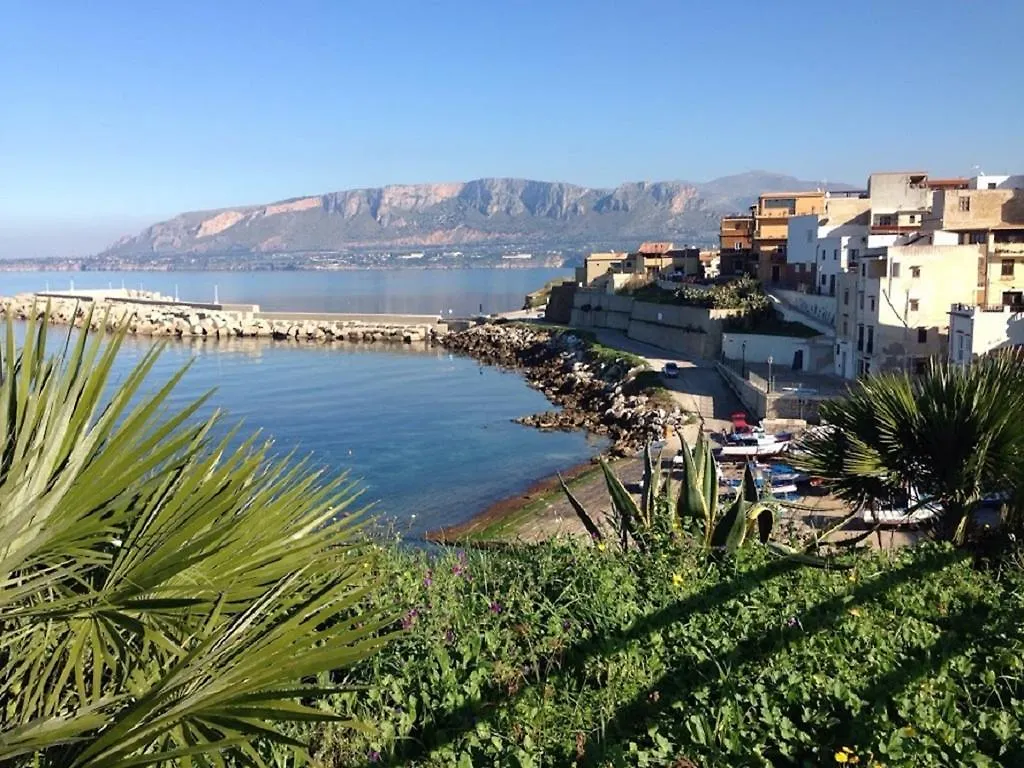 Hébergement de vacances Villa Case Vacanze Russo à Trappeto
