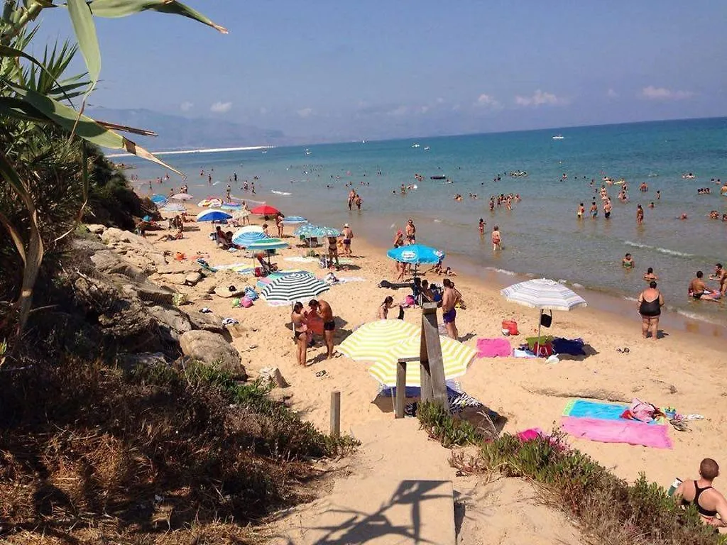 Case Vacanze Russo Holiday home Trappeto Italy