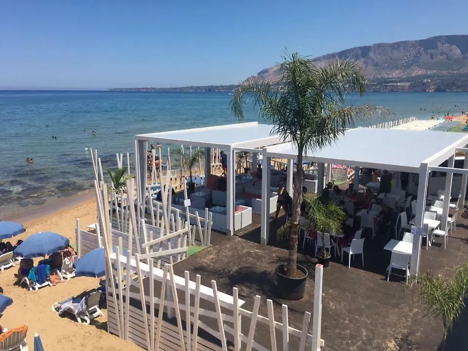 Case Vacanze Russo Holiday home Trappeto  Trappeto (Sicily)